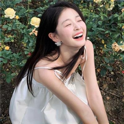 桃花含露又春风